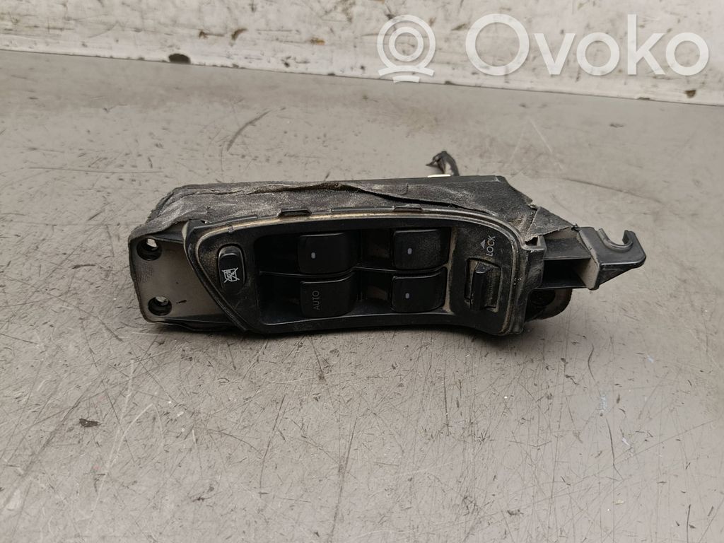 Subaru Legacy Electric window control switch 