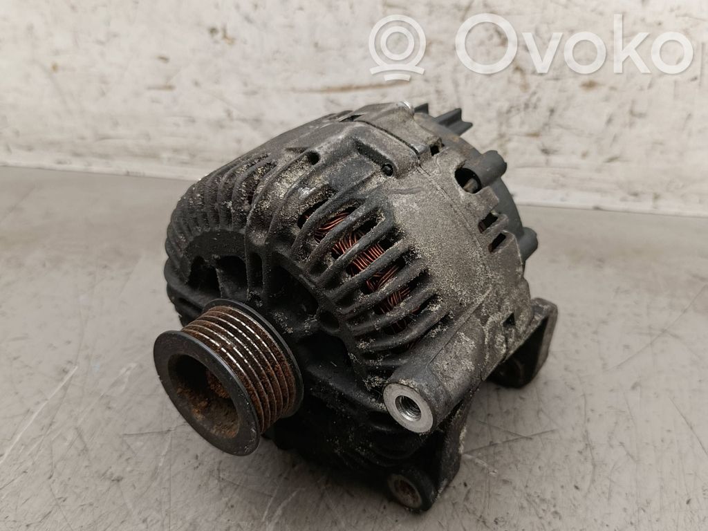 BMW 5 E60 E61 Generatore/alternatore 