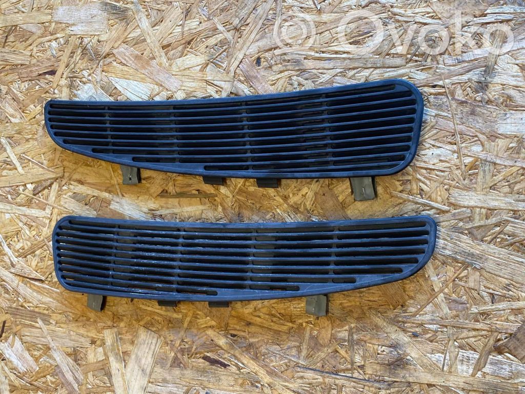 BMW 5 E39 Rear air vent grill 