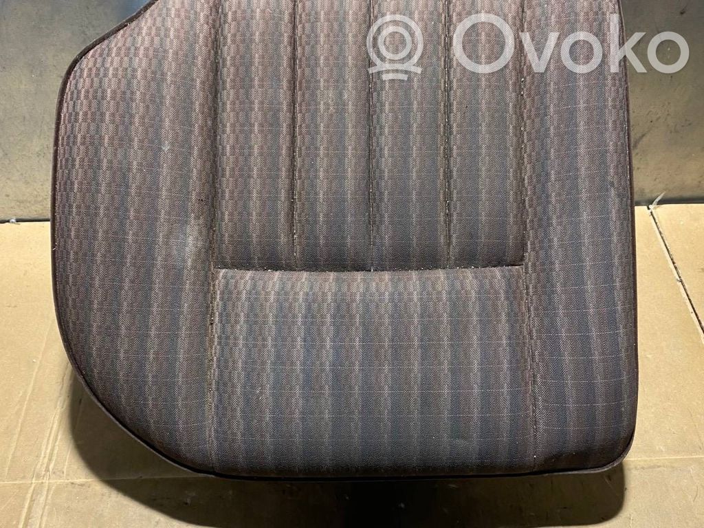 Mercedes-Benz E W124 Kita salono detalė 
