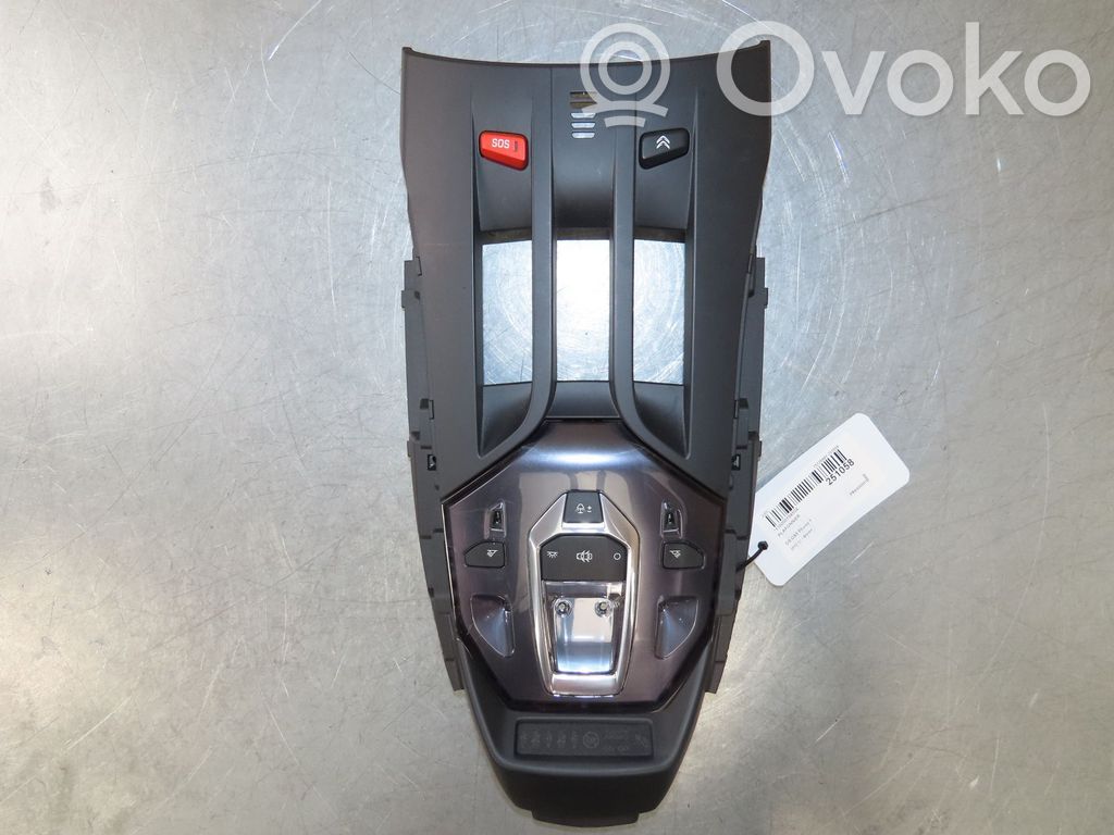 Citroen DS5 Front seat light 