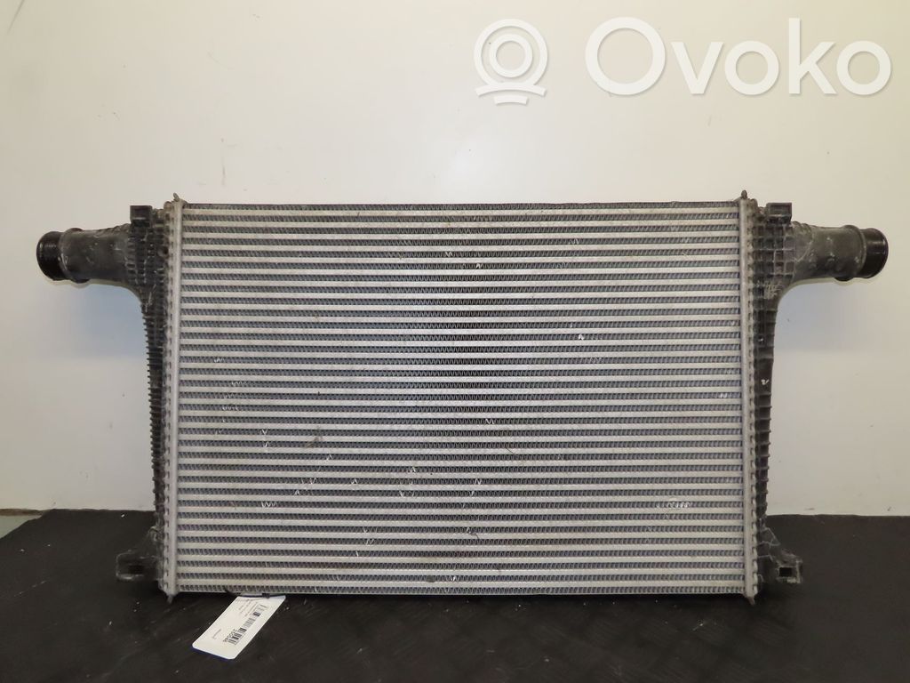Audi Q7 4M Interkūlerio radiatorius 