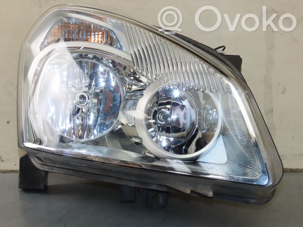 Nissan Qashqai Lampa przednia 