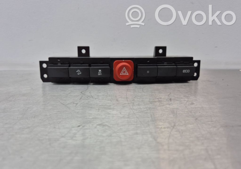 Hazard light switch   20898136,20898136,8136U