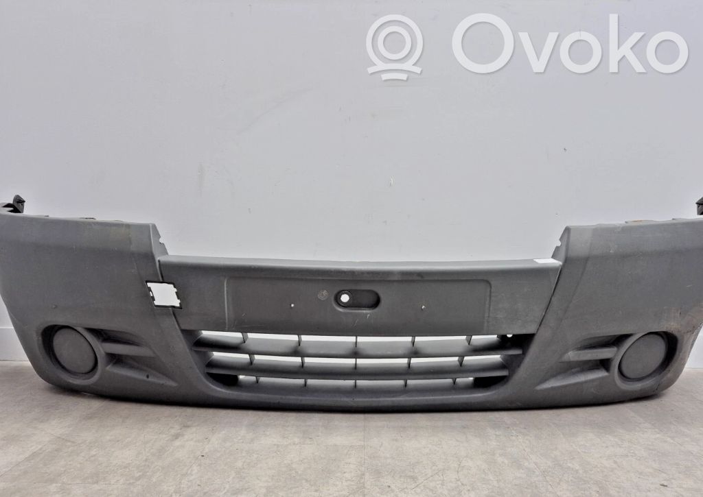 Opel Vivaro Front bumper 