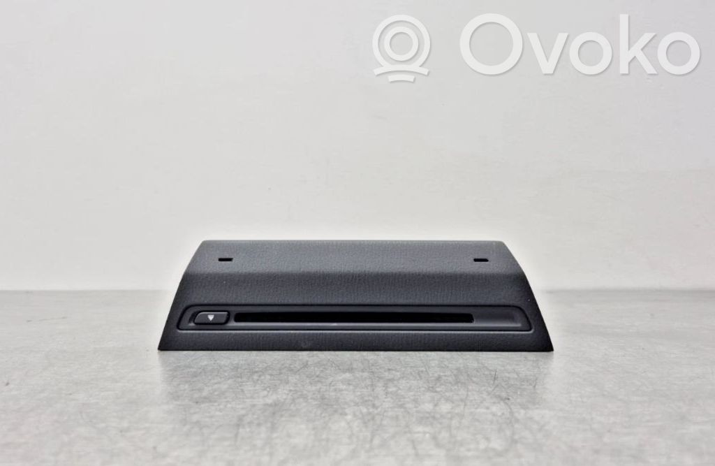 Mazda 3 II Panel / Radioodtwarzacz CD/DVD/GPS 