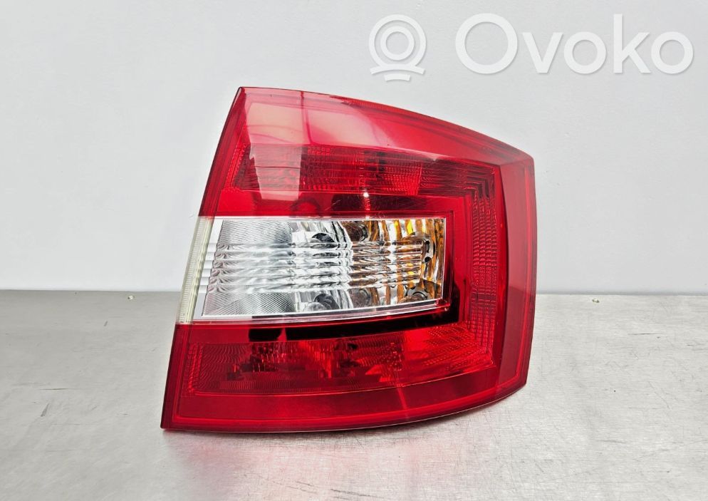 Skoda Rapid (NH) Lampă spate în caroserie 