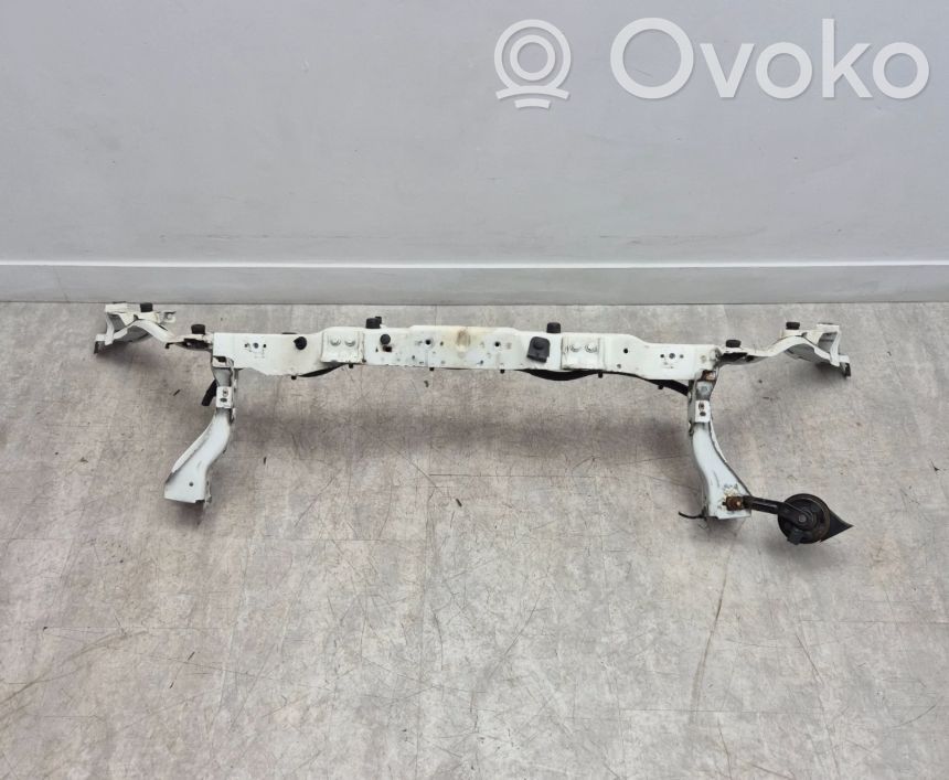 Opel Mokka Priekšpusē bampera sija / balka 