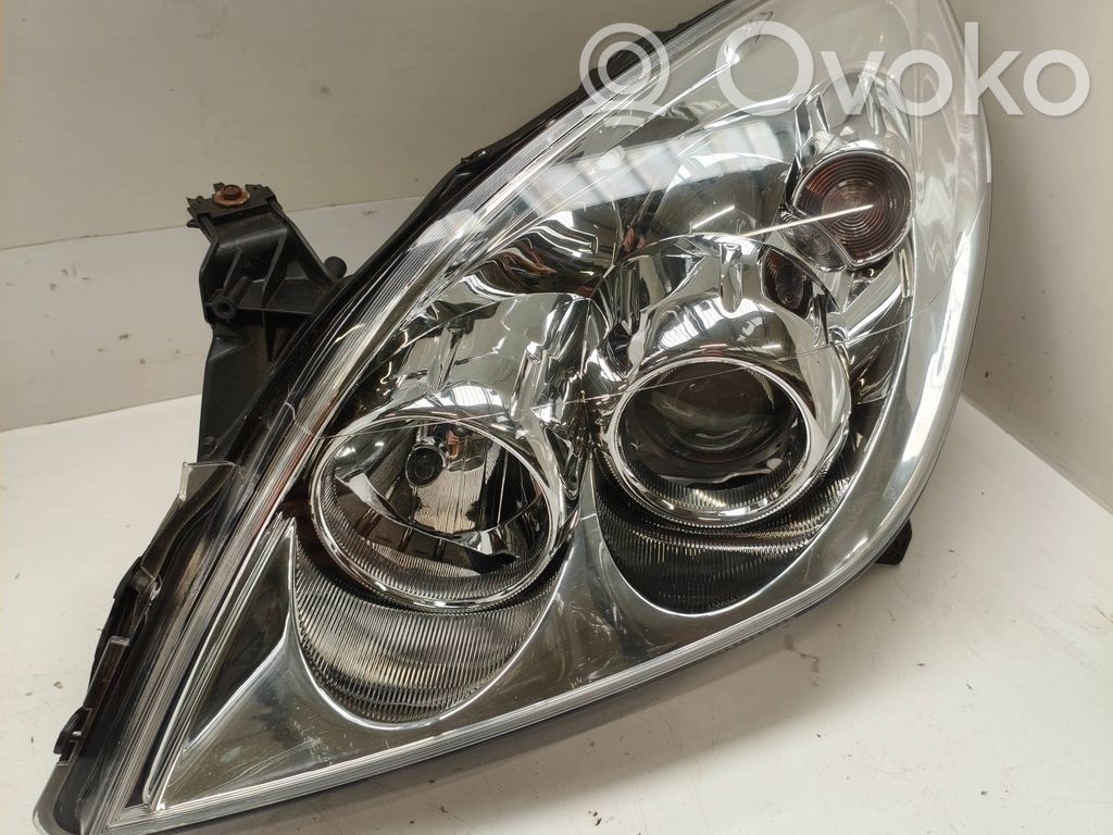Opel Vectra C Lampa przednia 