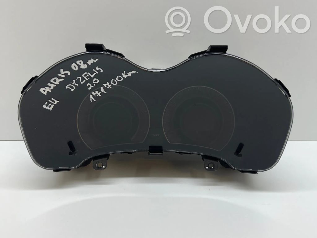 Toyota Auris 150 Speedometer (instrument cluster) 