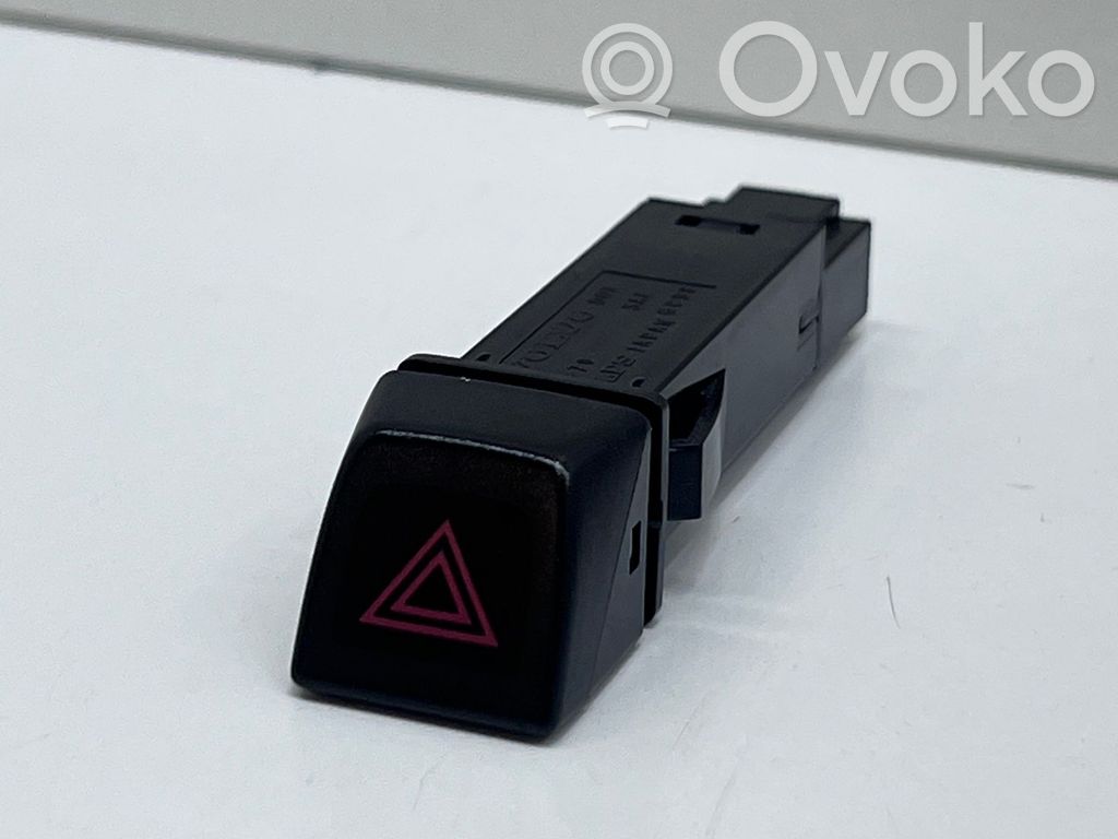 Volvo XC60 Hazard light switch 