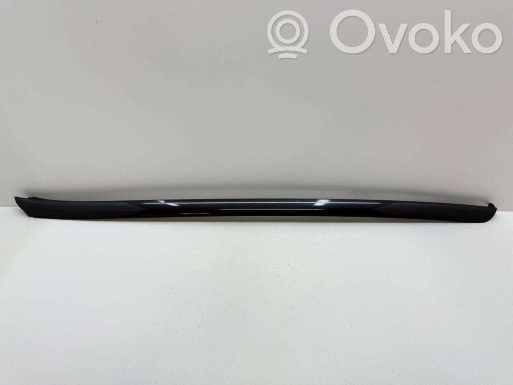 Volvo XC60 Priekinio stiklo apdaila 