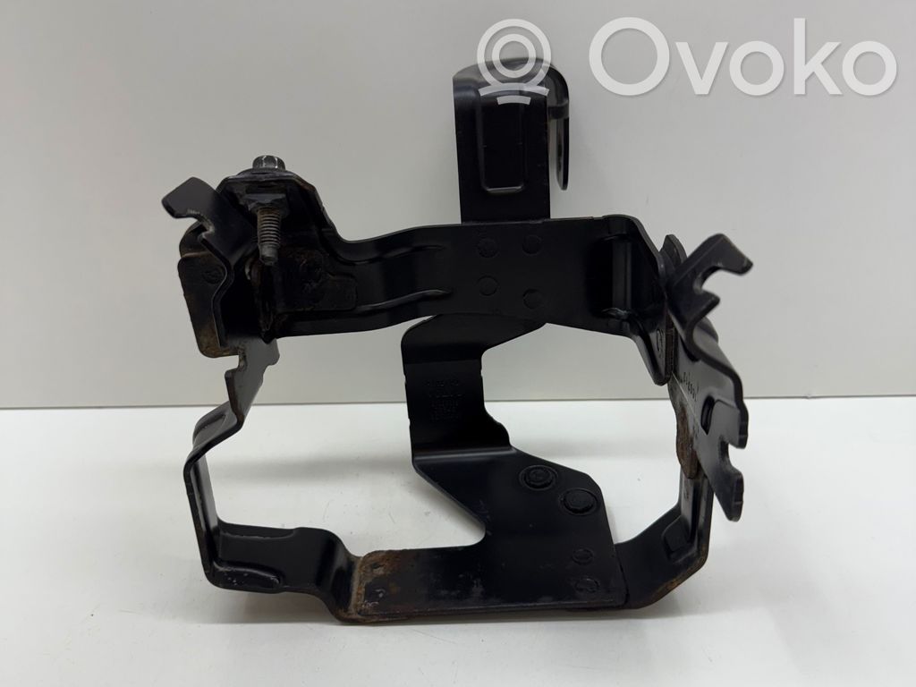 Power steering pump mounting bracket   31329016,A0027142