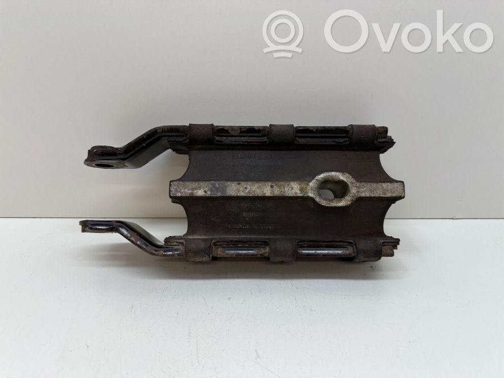 Volvo V60 Engine mount bracket 