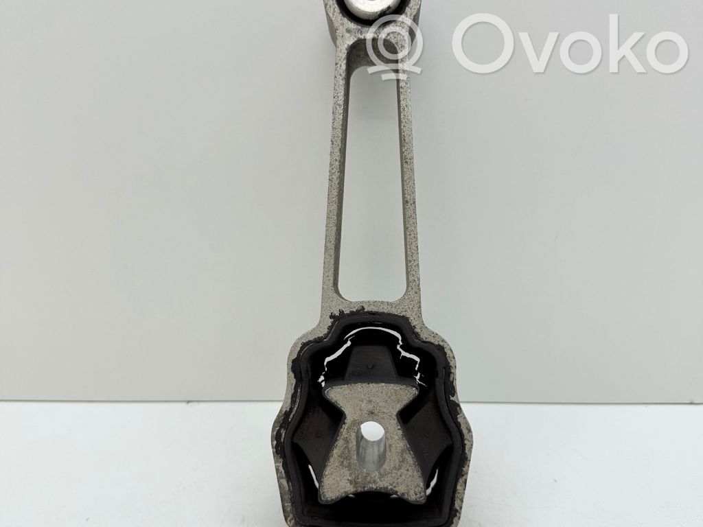 Volvo S60 Engine mount bracket 