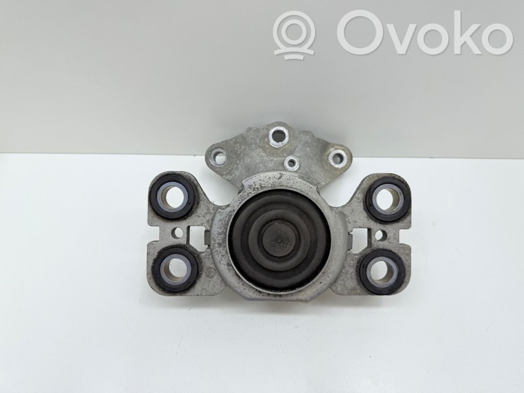 Volvo S60 Engine mount bracket 