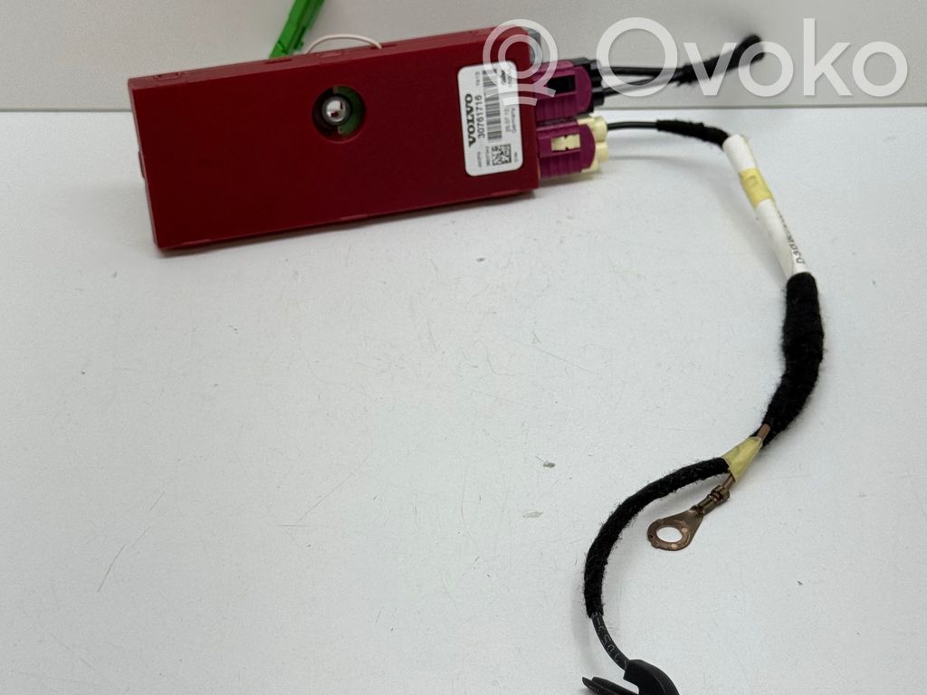 Volvo XC60 Antenos stiprintuvas 
