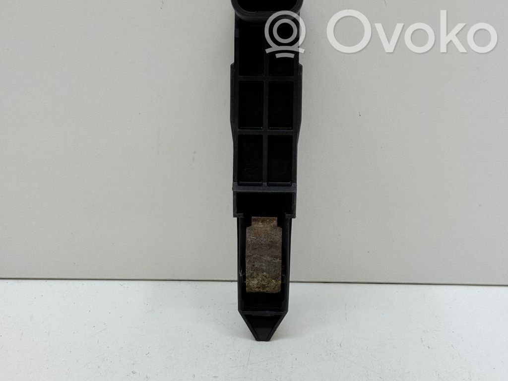 Headlight/headlamp mounting bracket   30763155,89075546