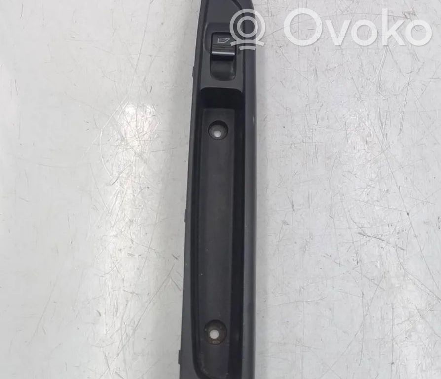 Elektrisko logu slēdzis   AV11R226A36