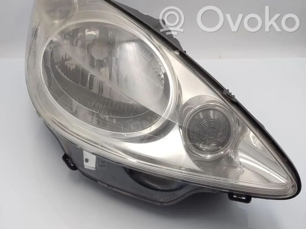 Peugeot 1007 Lampa przednia 