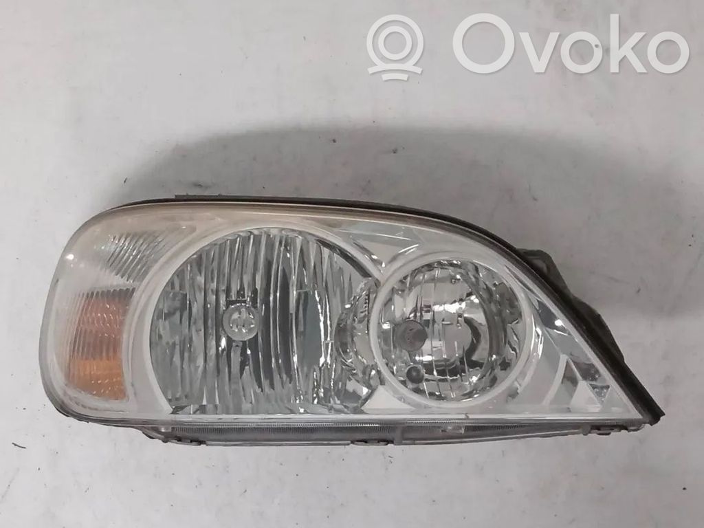 KIA Carnival Phare frontale 