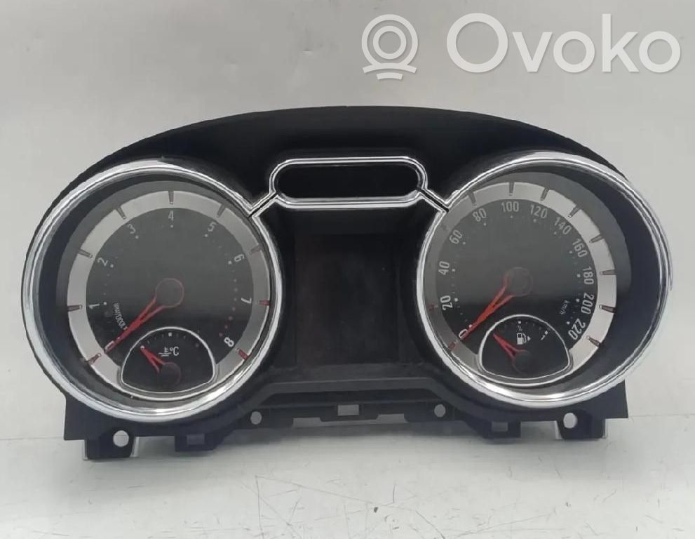Opel Adam Geschwindigkeitsmesser Cockpit 