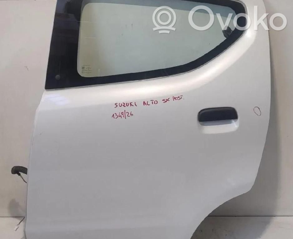 Suzuki Alto Puerta trasera 