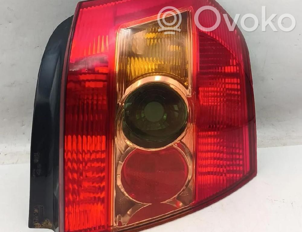 Toyota Corolla E120 E130 Tailgate rear/tail lights 