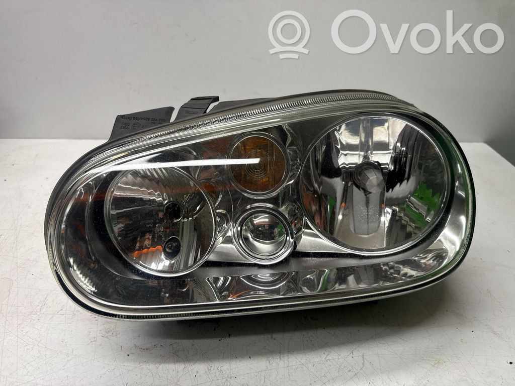 Volkswagen Golf IV Lampa przednia 