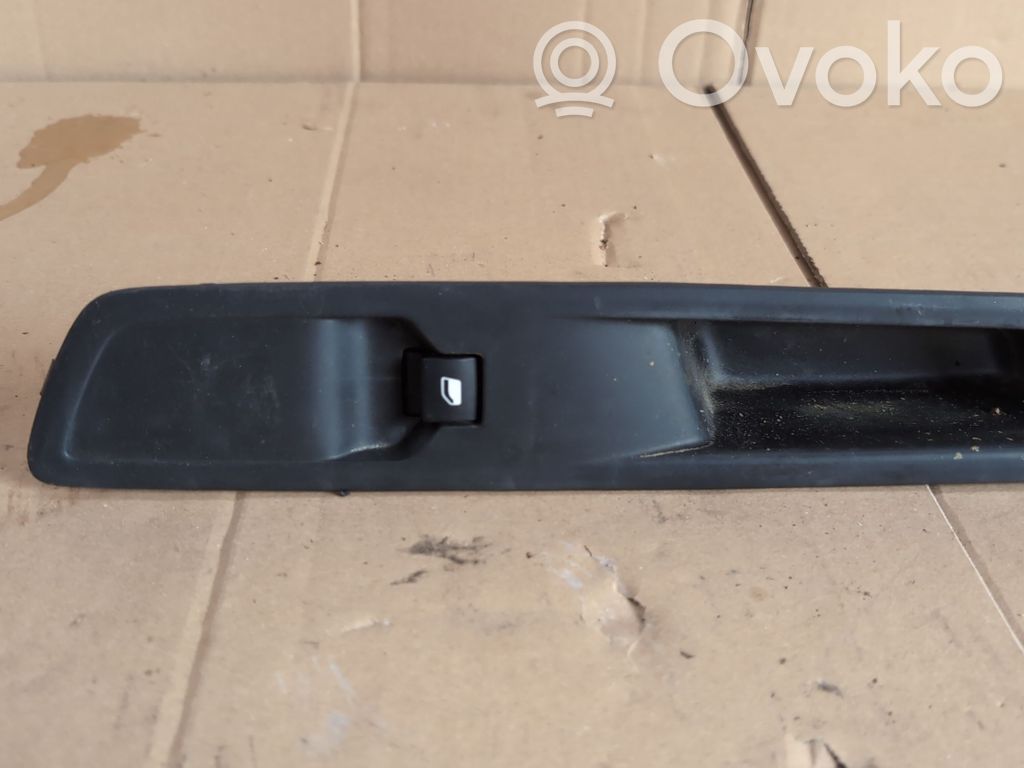 Interruptor del elevalunas eléctrico   9809180277