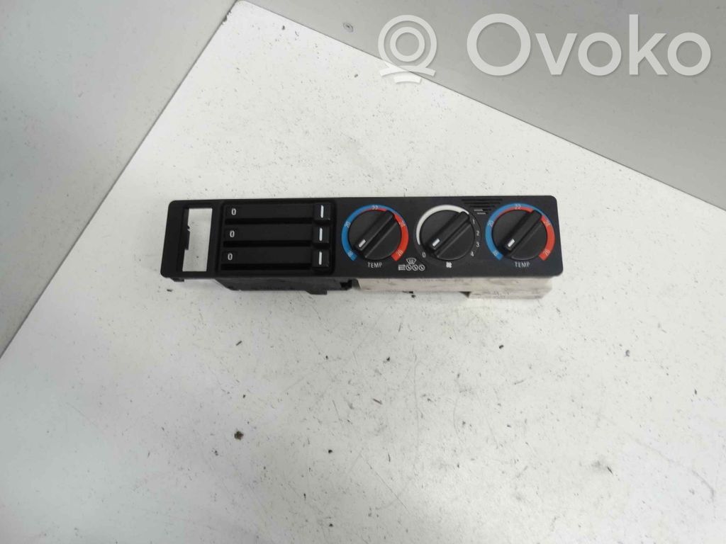 BMW 5 E34 Climate control unit 