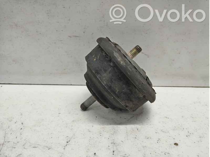 BMW 3 E36 Engine mount bracket 