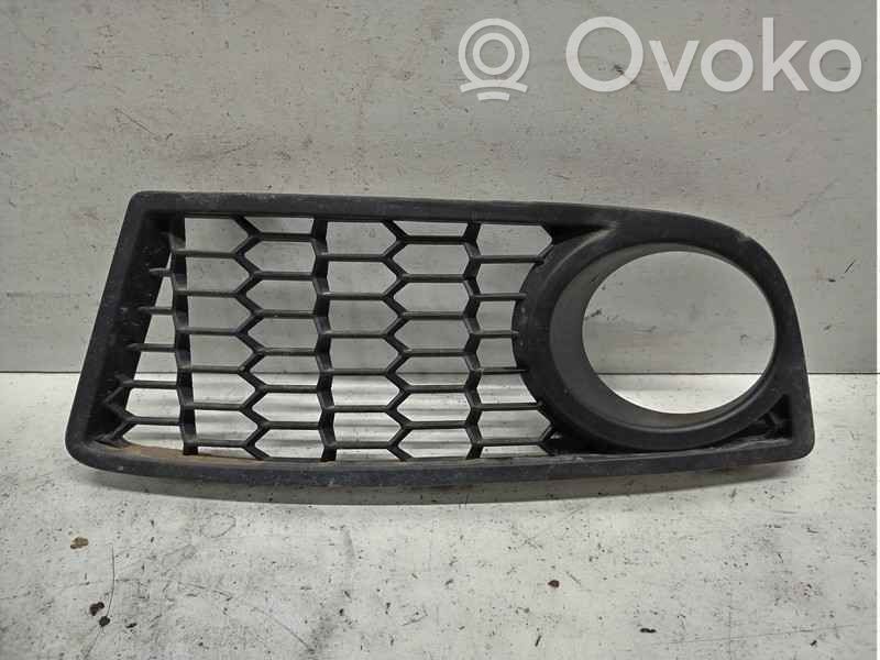 BMW 1 F20 F21 Kratka dolna zderzaka przedniego 
