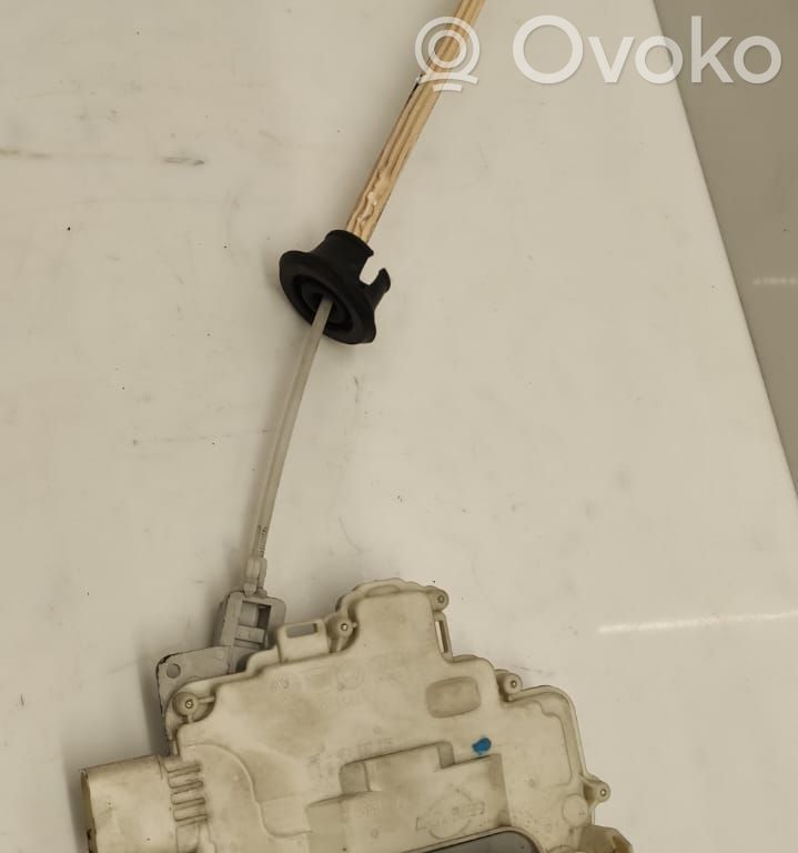 Audi A3 S3 8P Front door lock 