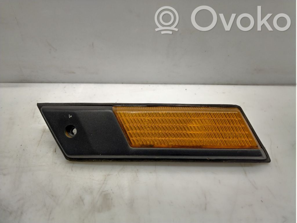 Front fender indicator light   63131367801,1367803,0006550,12565725,VDMS12