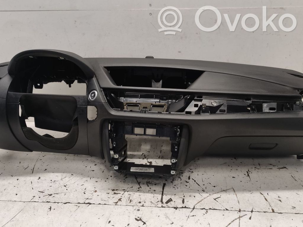 BMW X1 E84 Panelė 