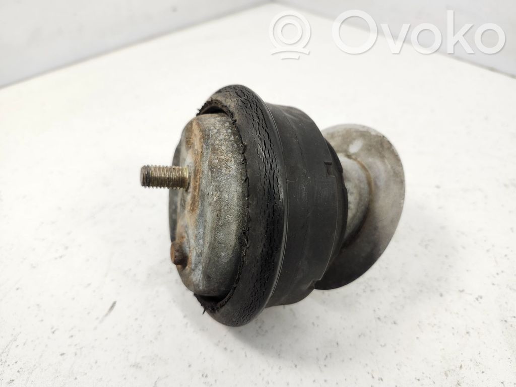 BMW 3 E46 Engine mount bracket 
