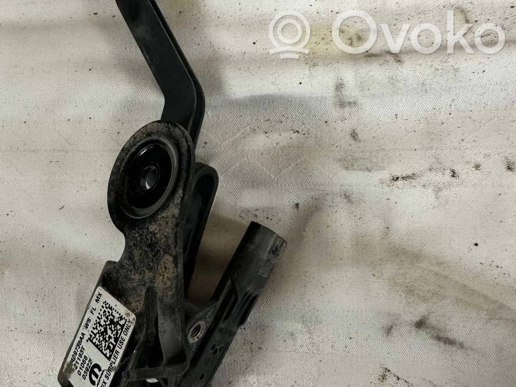 Jeep Grand Wagoneer Czujnik poziomu zawieszenia pneumatycznego osi przedniej 