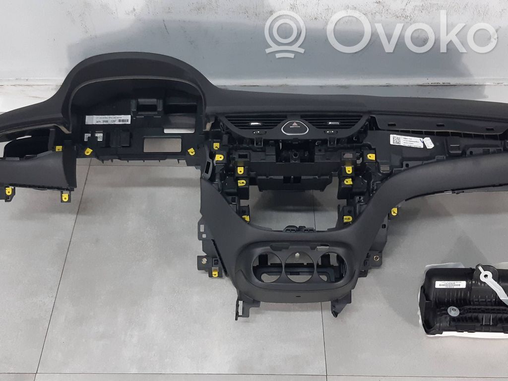 Opel Corsa E Dashboard 