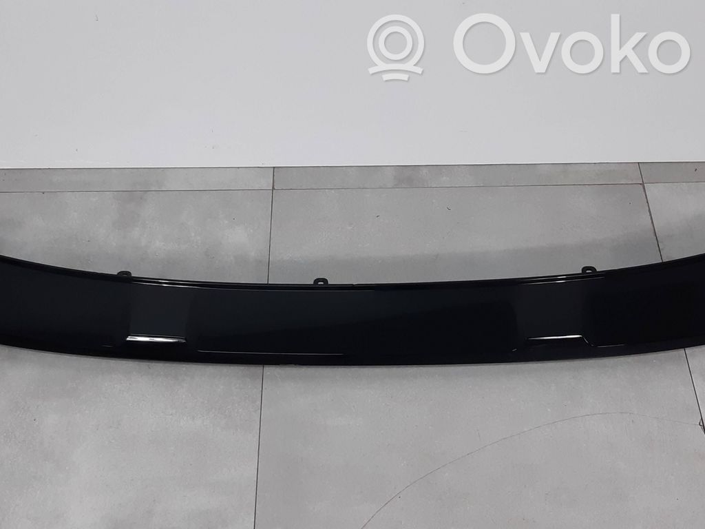 Front bumper lip   4KE807733A