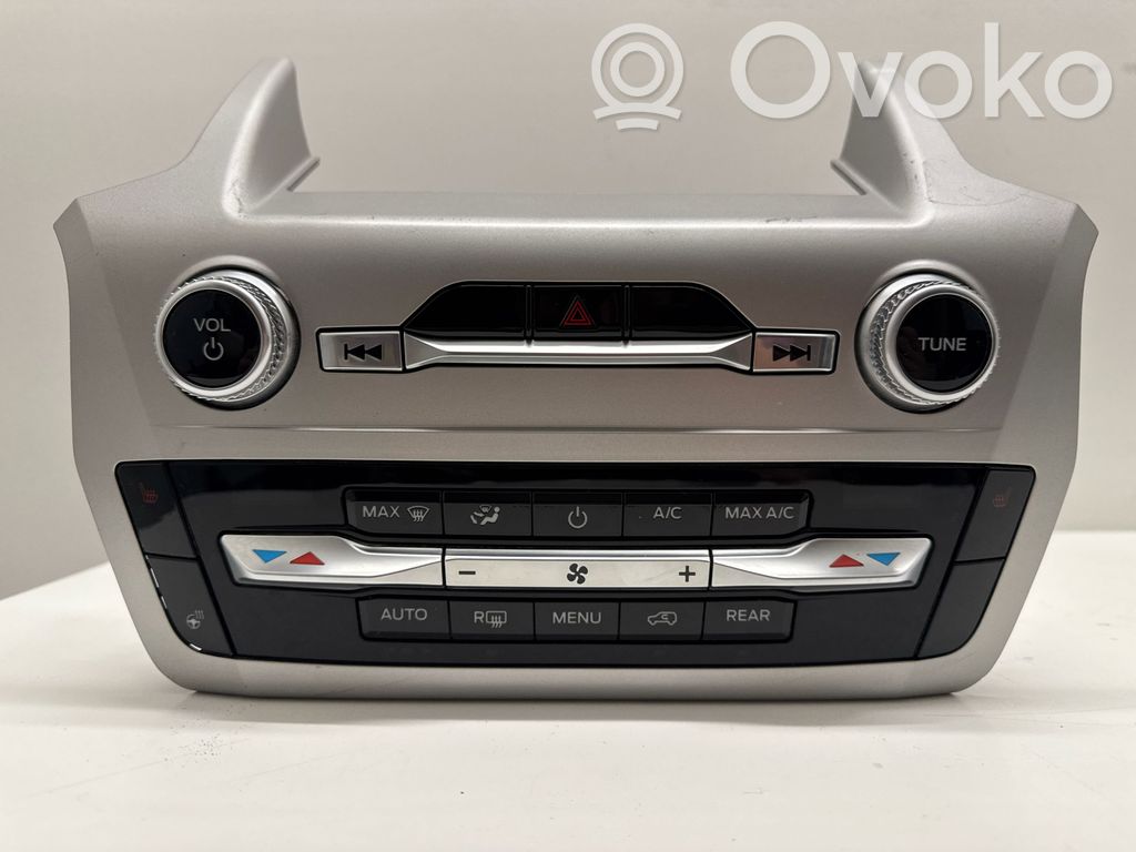 Ford Explorer VI Panel klimatyzacji 