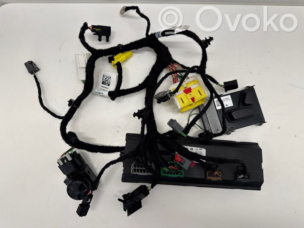 Seat control module   P68233963AC,P68489602AA,P68290596AD,570242AA,68367033AA,68489602AA