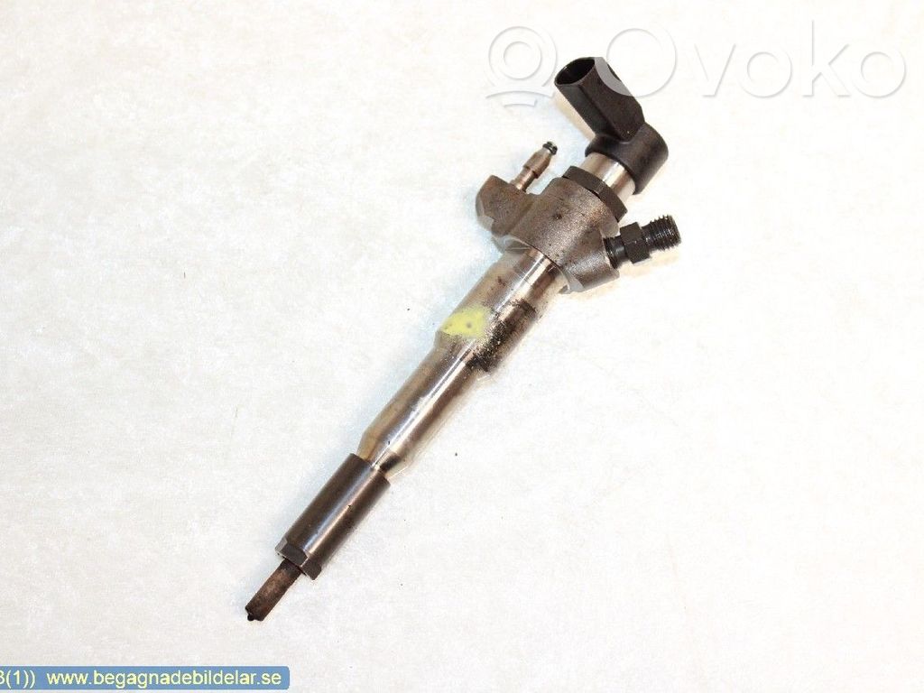 Injecteur de carburant   166000372R,166093282R
