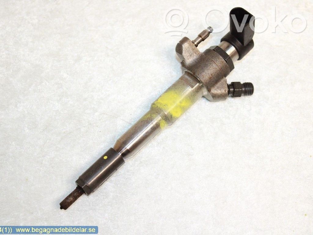 Fuel injector   166007840R,166007840R