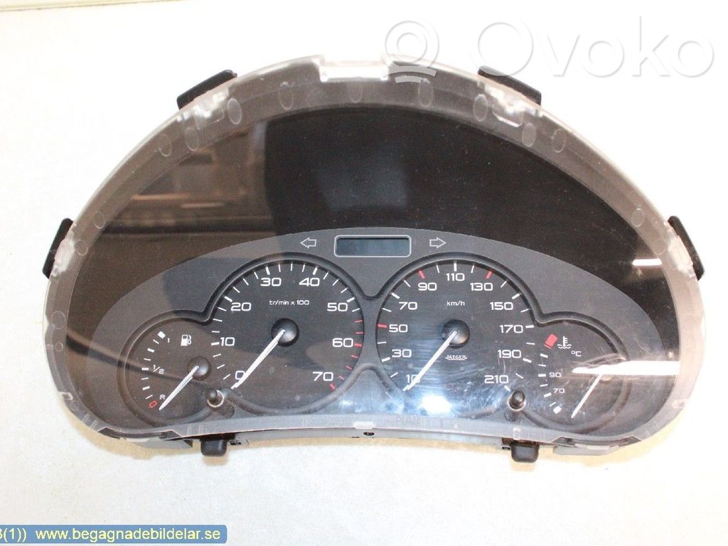 Licznik / Prędkościomierz   DF1M6L17,6105V7,9662745180