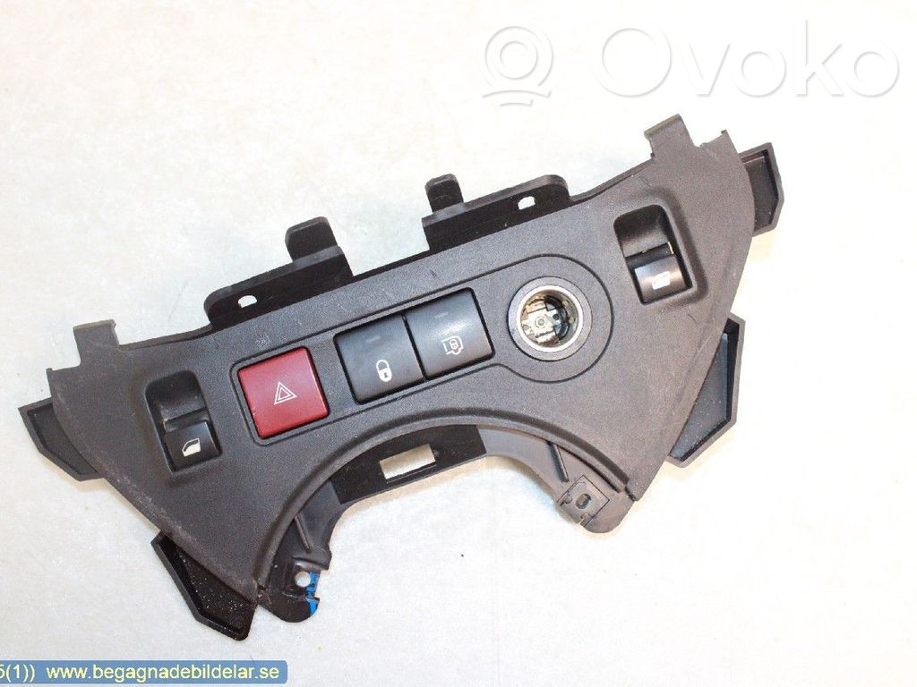 Peugeot Partner Hazard light switch 