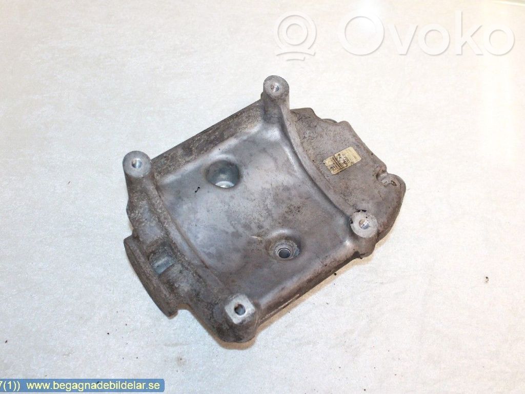 Iveco Daily 4th gen A/C compressor mount bracket 