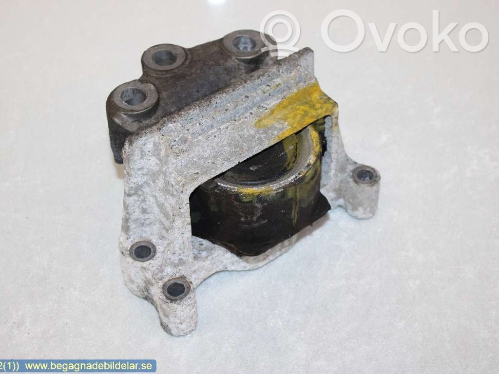 Engine mounting bracket   6C116F012AB,1384138