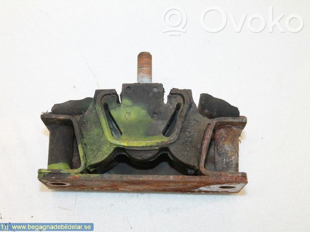 Engine mounting bracket   182719,182719