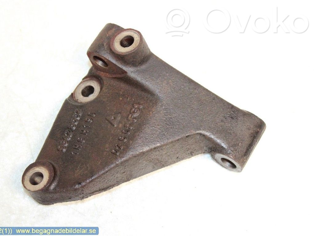 Engine mounting bracket   98428562,1807E9